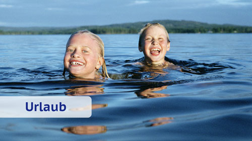 Kinder beim Baden im Schwedenurlaub